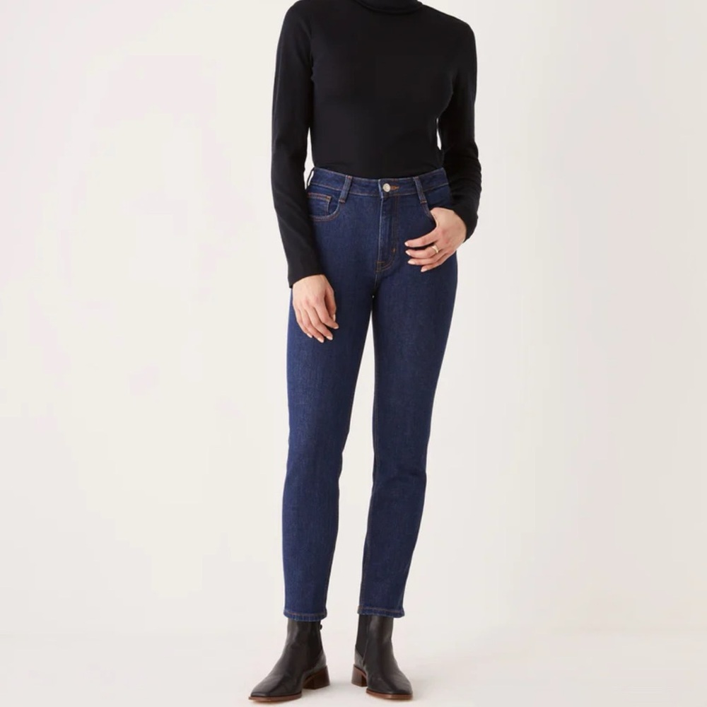 UNIQLO | Skinny Straight High Rise Jean in Dark Denim - sz 28
